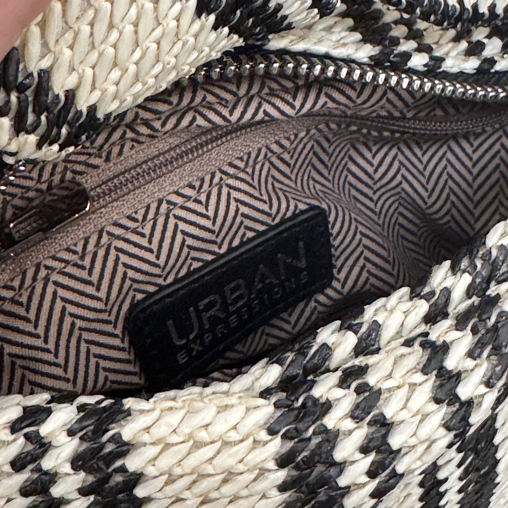 Urban Expressions Woven Knot bag with crossbody strap - Picture 6 of 7